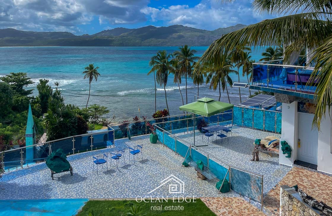 Unique Beachfront Hotel with Breathtaking Ocean view-las-galeras-ocean-edge-real-estate (22)