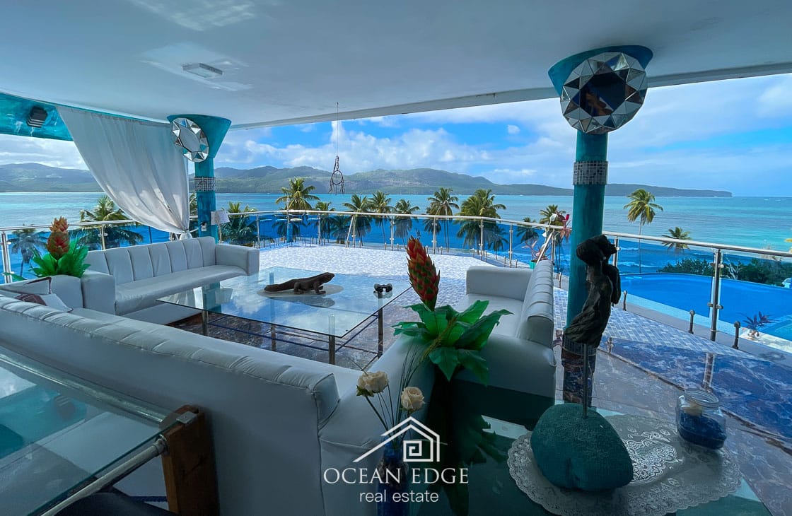 Unique Beachfront Hotel with Breathtaking Ocean view-las-galeras-ocean-edge-real-estate (29)