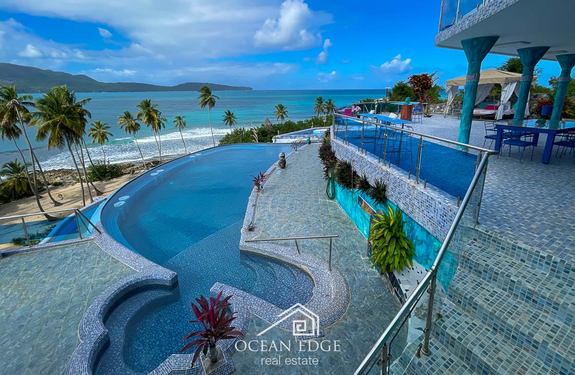 Unique Beachfront Hotel with Breathtaking Ocean view-las-galeras-ocean-edge-real-estate (30)