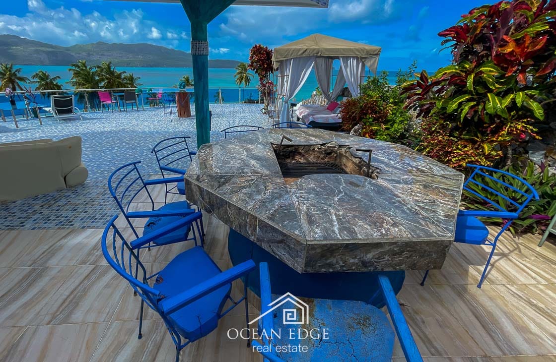 Unique Beachfront Hotel with Breathtaking Ocean view-las-galeras-ocean-edge-real-estate (33)