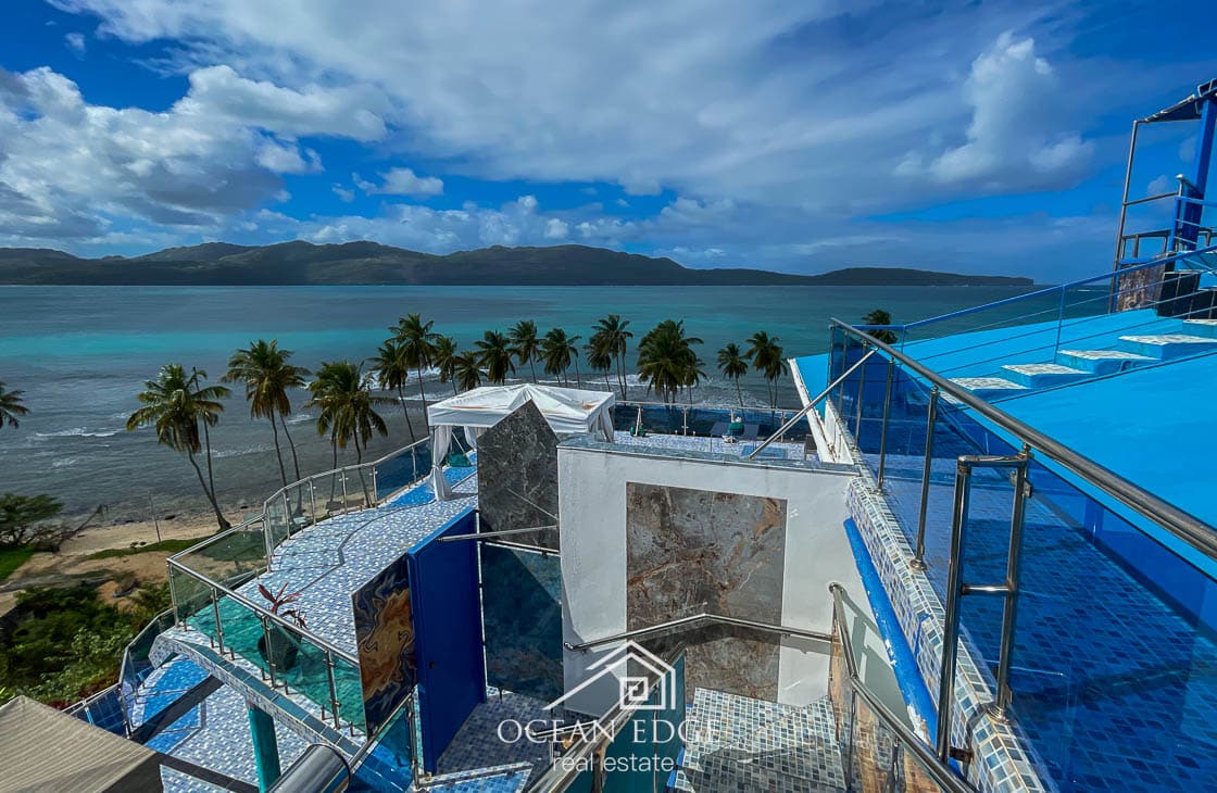 Unique Beachfront Hotel with Breathtaking Ocean view-las-galeras-ocean-edge-real-estate (39)