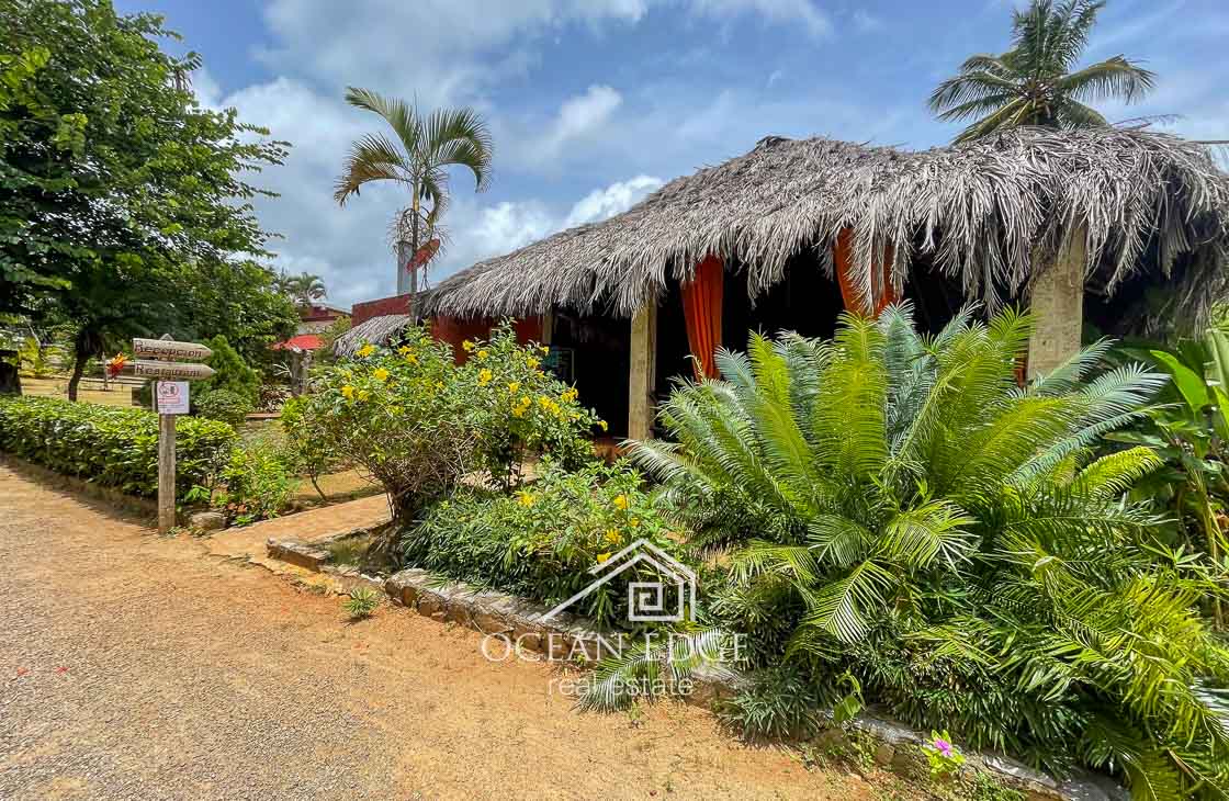 Hotel & Restaurant with ocean view to Playa Rincón-las-galeras-ocean-edge-real-esate (4)