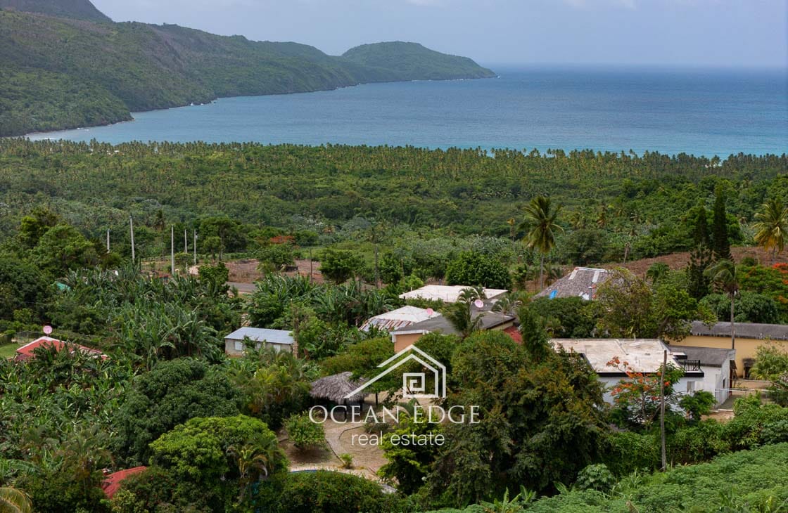 Hotel-Restaurant-with-ocean-view-to-Playa-Rincon-las-galeras-ocean-edge-real-esate-drone