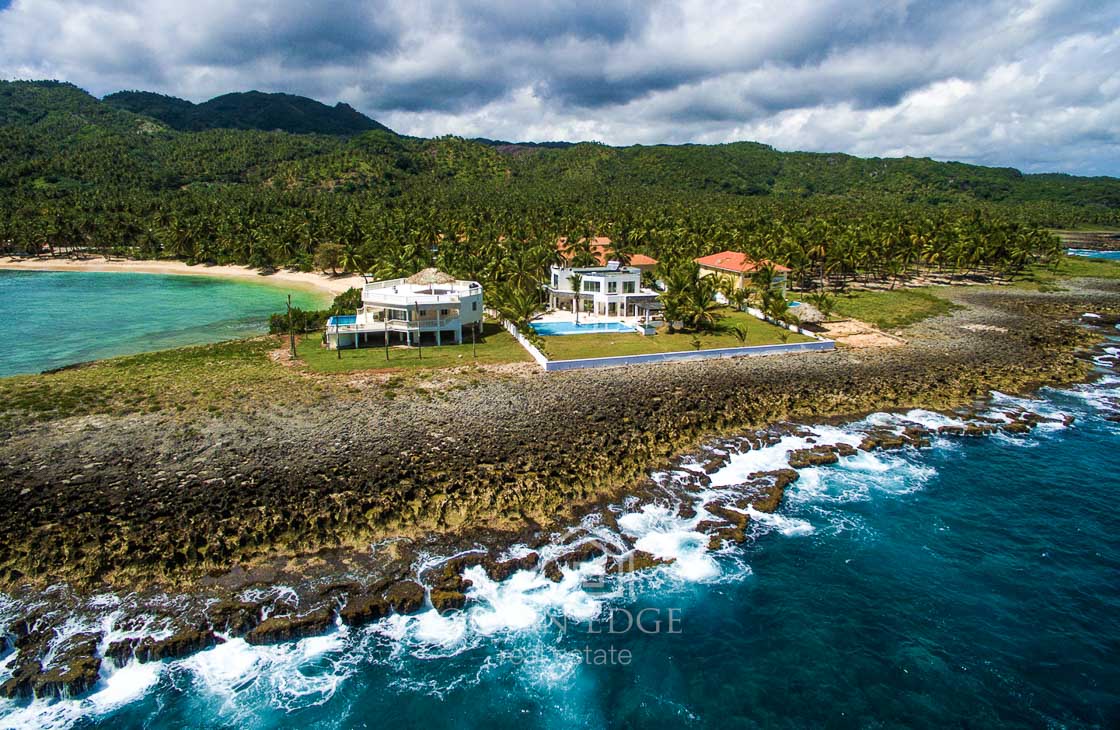 Curated visual reference: Luxury Beachfront Villa Rentals La Reference: La Casa Blanca Luxury Beachfront Villa On Samana Bay