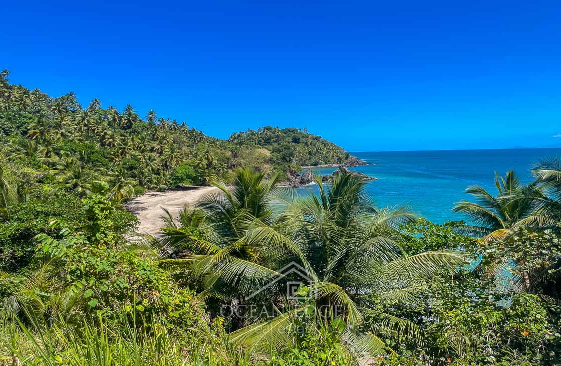 Beach-front-condo-las-galeras-54