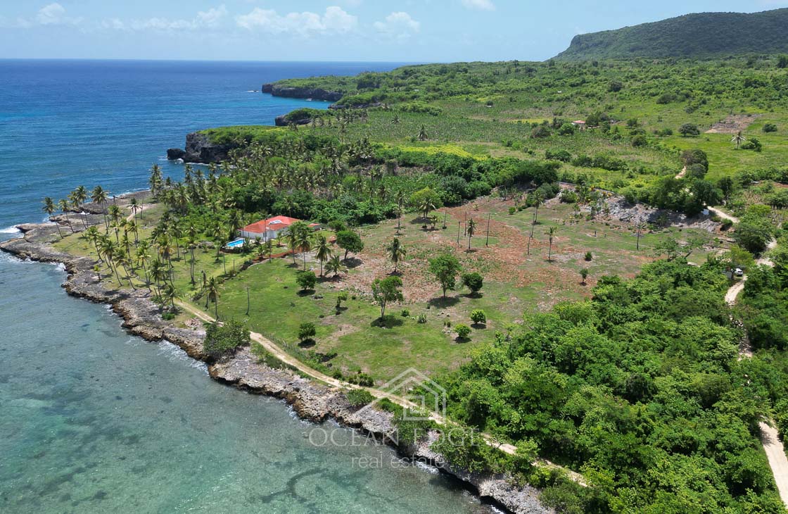 6 lots on second line from sea in gated community