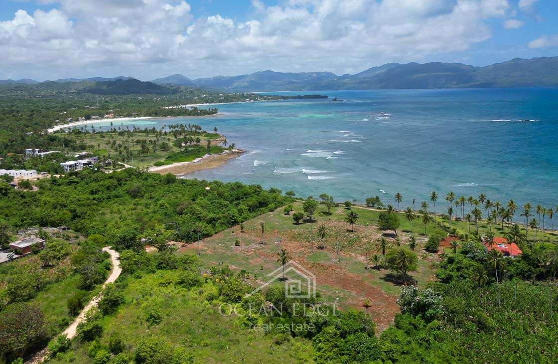 6 lots on second line from sea in gated community