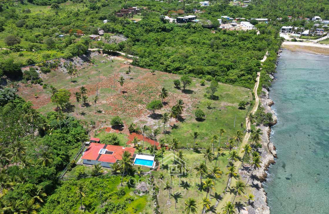 6 lots on second line from sea in gated community