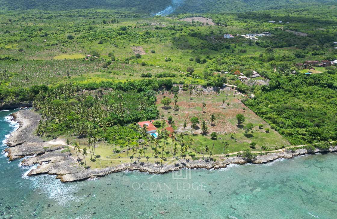 6 lots on second line from sea in gated community