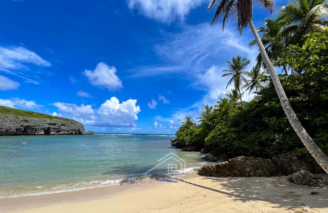 Oceanfront Cliff Land on Playa Madame Las Galeras Dominican Republic (43)