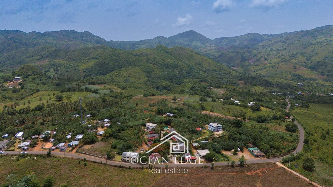 Hotel-Restaurant-with-ocean-view-to-Playa-Rincon-las-galeras-ocean-edge-real-esate-drone