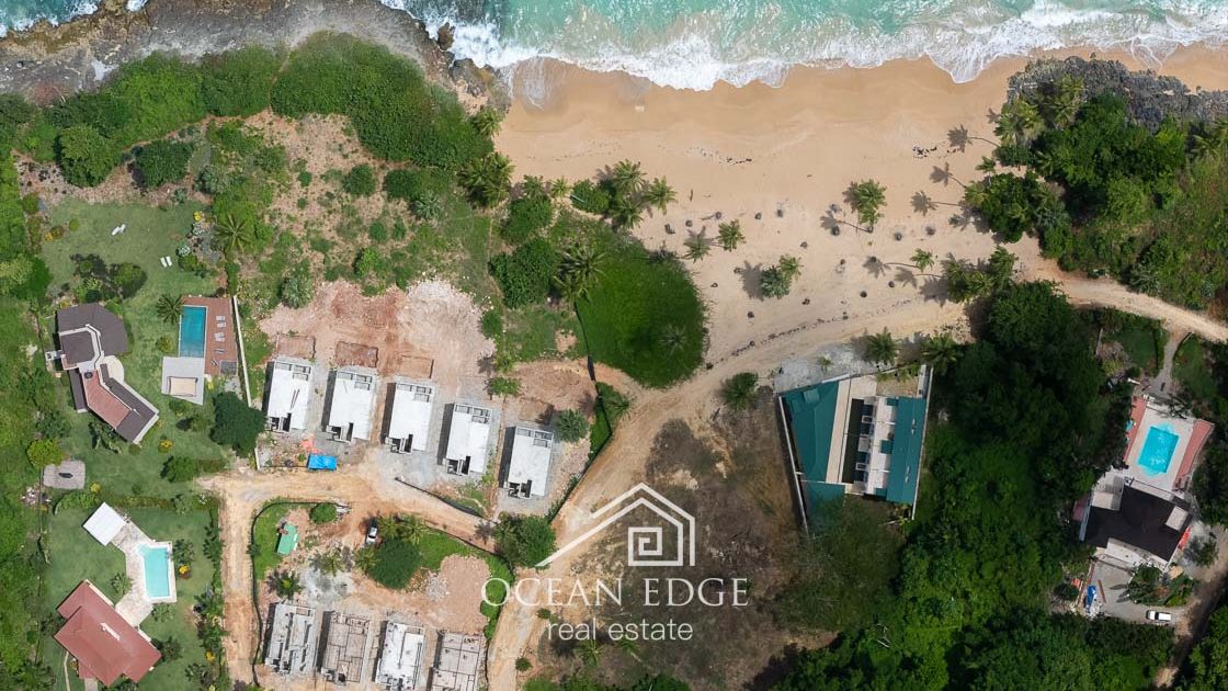 Upscale Beachfront homes on presale in Playa Colorado